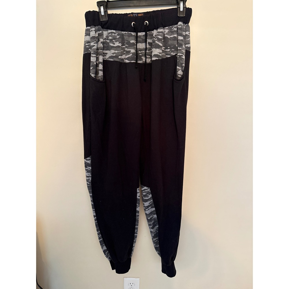 Quilted Giraffe Mens XL Grey Camo Black Paneled Jogger Sweatpants 36/XL